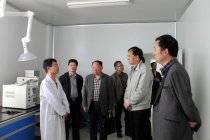 省藥監(jiān)局紀(jì)檢組長(zhǎng)端木義生一行來景岳堂藥業(yè)公